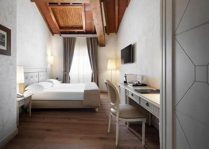 Hotel Lhp 5*