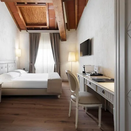Hotel Lhp 5*