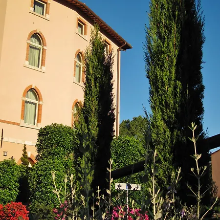 Hotel Lhp