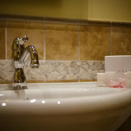 Hotel Lhp 4*