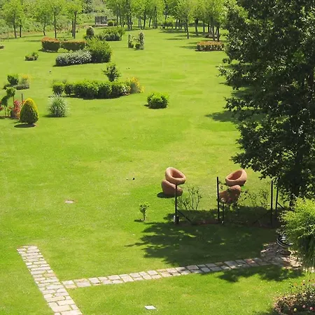Hotel Lhp 4*