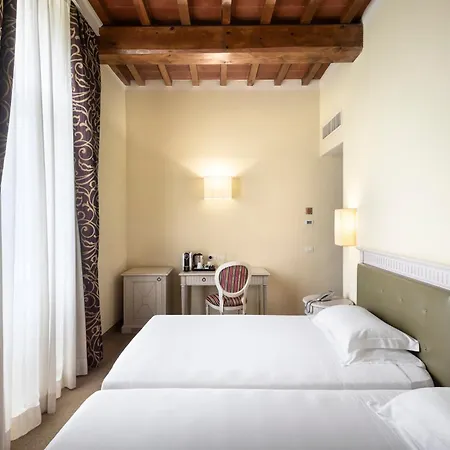 Lhp Hotel 4*