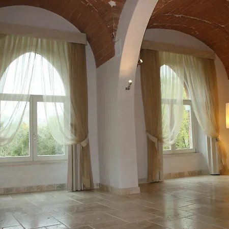 Lhp Hotel